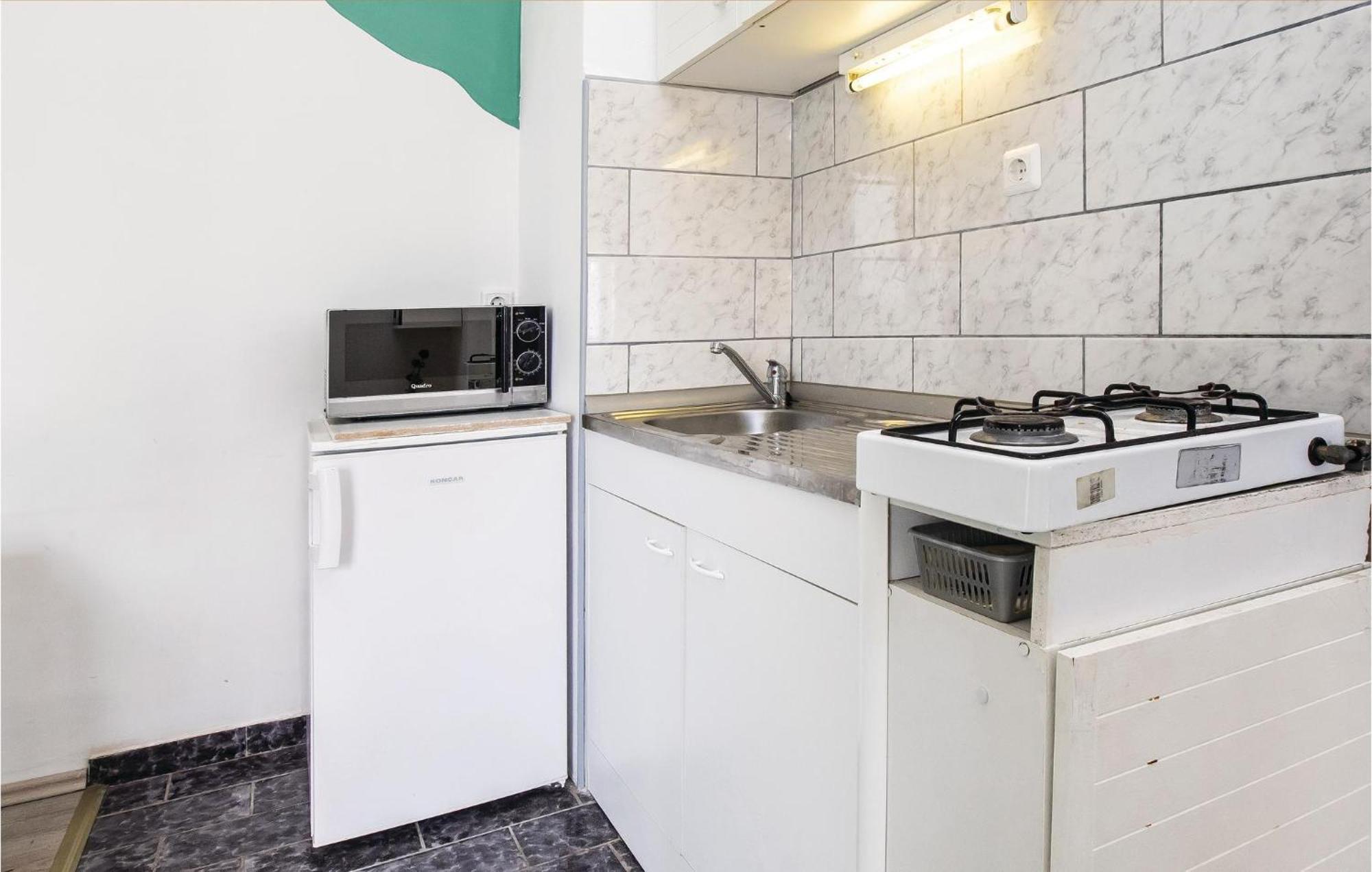 Cozy Apartment In Split With Kitchenette מראה חיצוני תמונה
