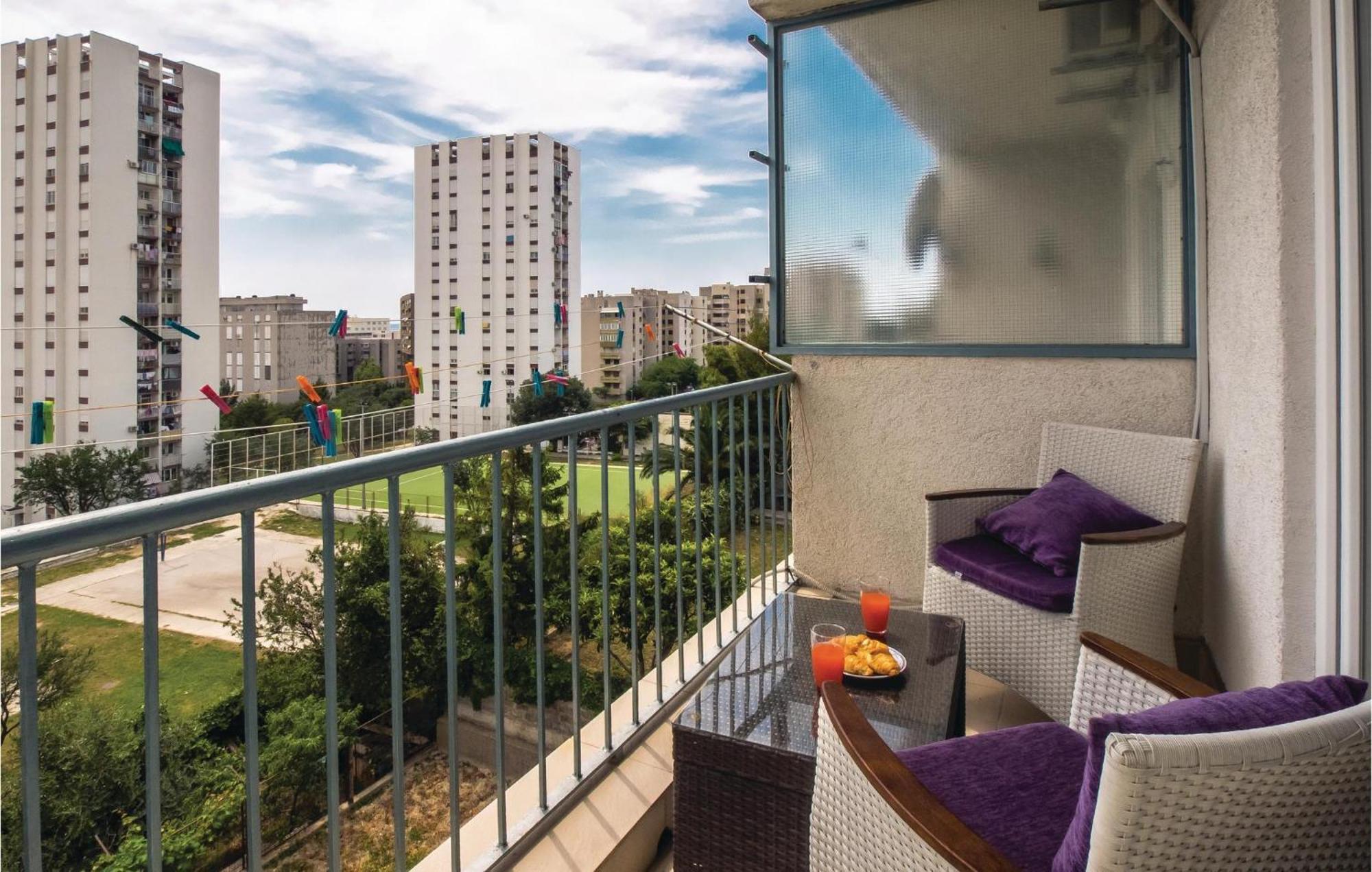 Cozy Apartment In Split With Kitchenette מראה חיצוני תמונה