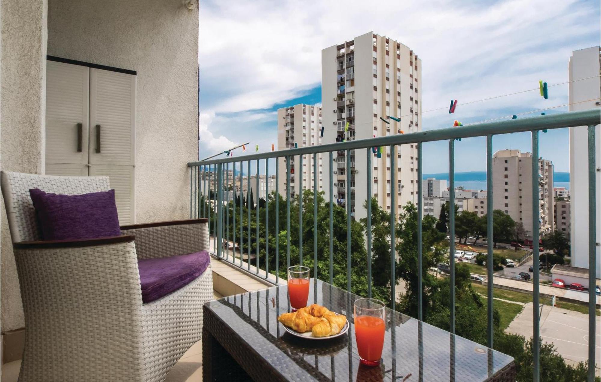 Cozy Apartment In Split With Kitchenette מראה חיצוני תמונה